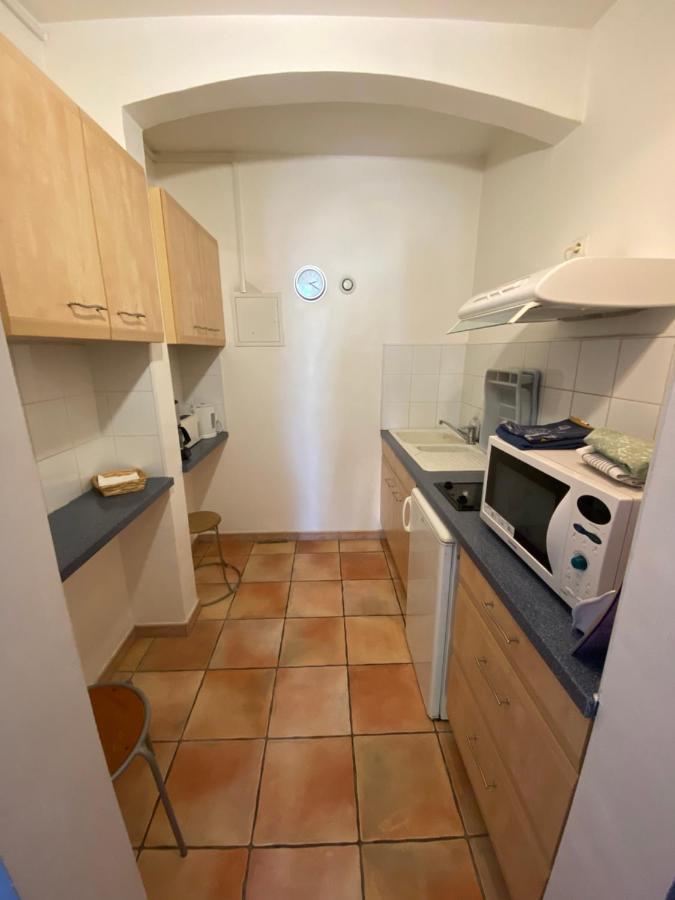 Les Arcades Apartment Файенс Екстериор снимка